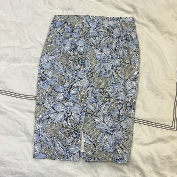 RW&Co Skirt - Picture 5 of 6